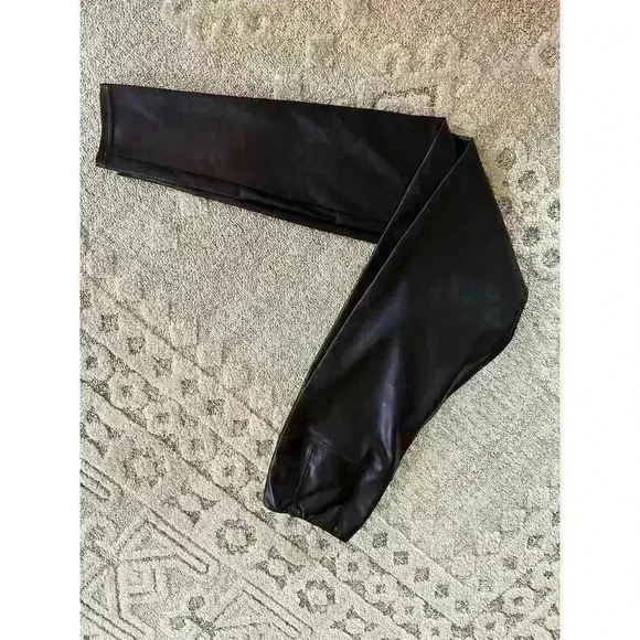 Wilfred Free High Waisted Vegan Leather Leggings Black Size M Women’s - Picture 4 of 4